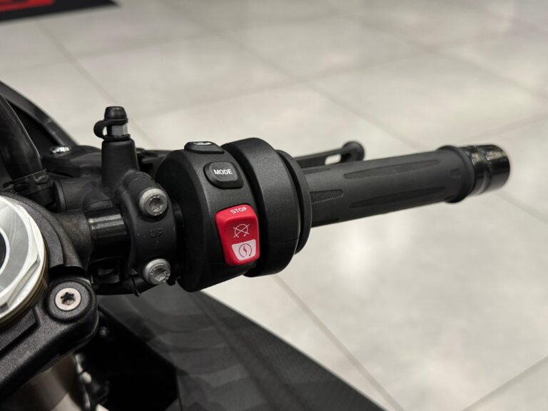 WhatsApp Image 2025-10-06 at 21.38.45